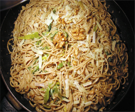 Walnuss-Lauch-Spaghetti